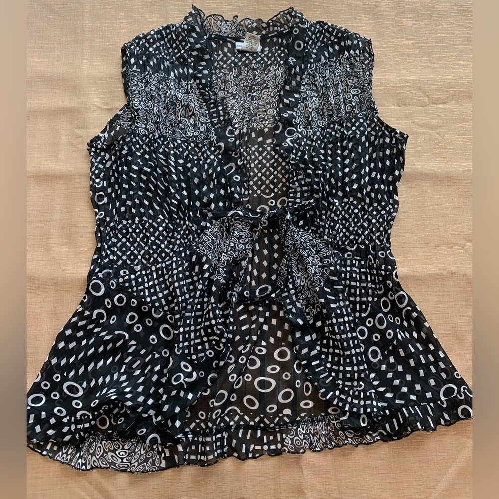 Kim Rogers Signature sheer sleeveless top size L black white crinkle front tie